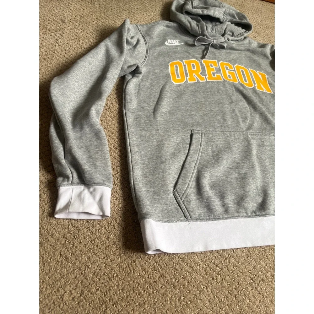 Nike Oregon Ducks Hoodie Womens Medium Gray Yellow Pullover Sweatshirt UO Logo